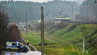 Доналд Туск съобщи за експлозия на водеща към Украйна жп линия в Полша в резултат на саботаж