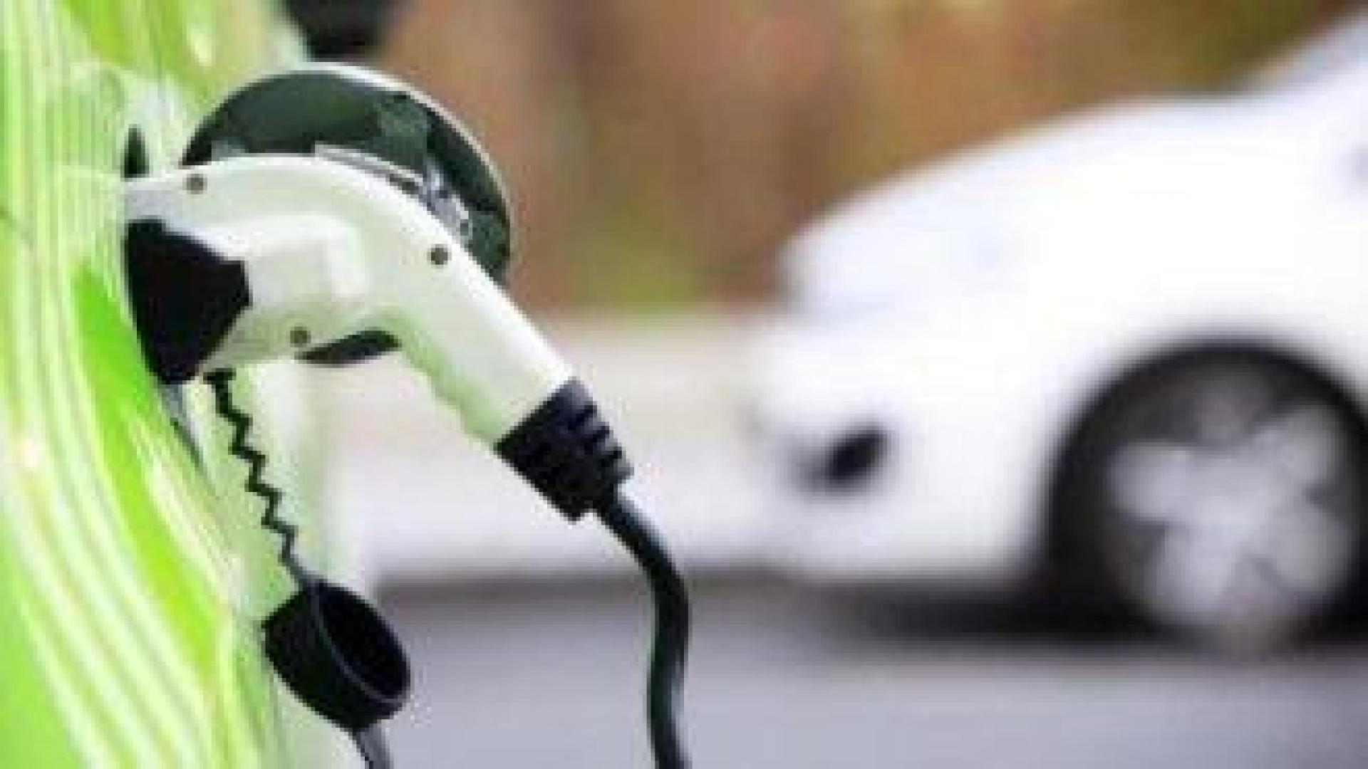 ЕК отпуска 600 млн. евро за зарядни станции. Два от проектите са за България