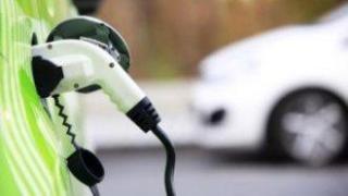 ЕК отпуска 600 млн. евро за зарядни станции. Два от проектите са за България