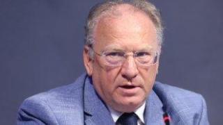 Един по един: Бивш външен министър става посланик в Швейцария