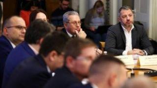 Бюджетът мина първо сито, бизнесът го определи като "чудовище" и "проинфлационен"