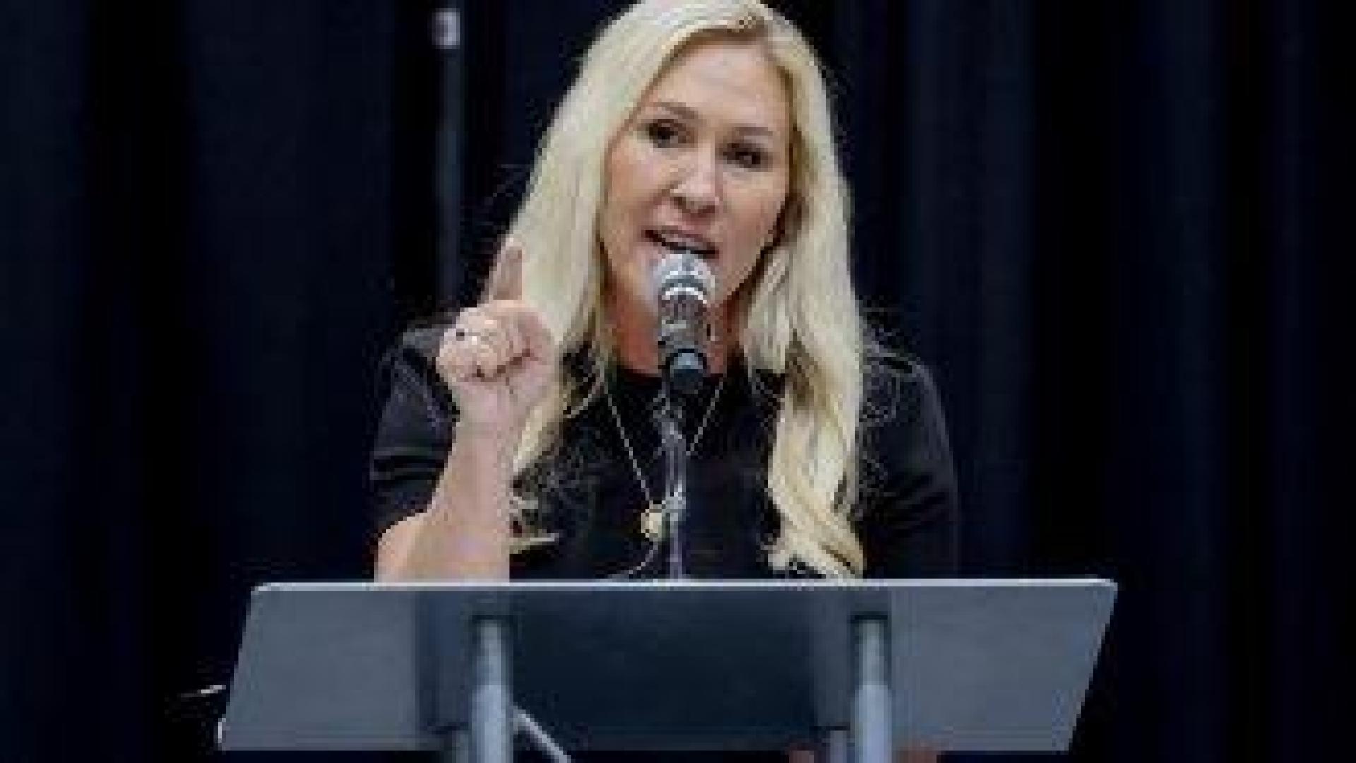 Републиканка напуска Камарата на представителите след конфликт с Тръмп