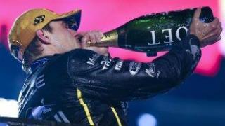 С купа от Лас Вегас Верстапен запазва шанс за пета титла във Ф1, Норис може да загуби точки