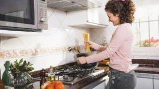 Как абсорбаторът подобрява въздуха у дома