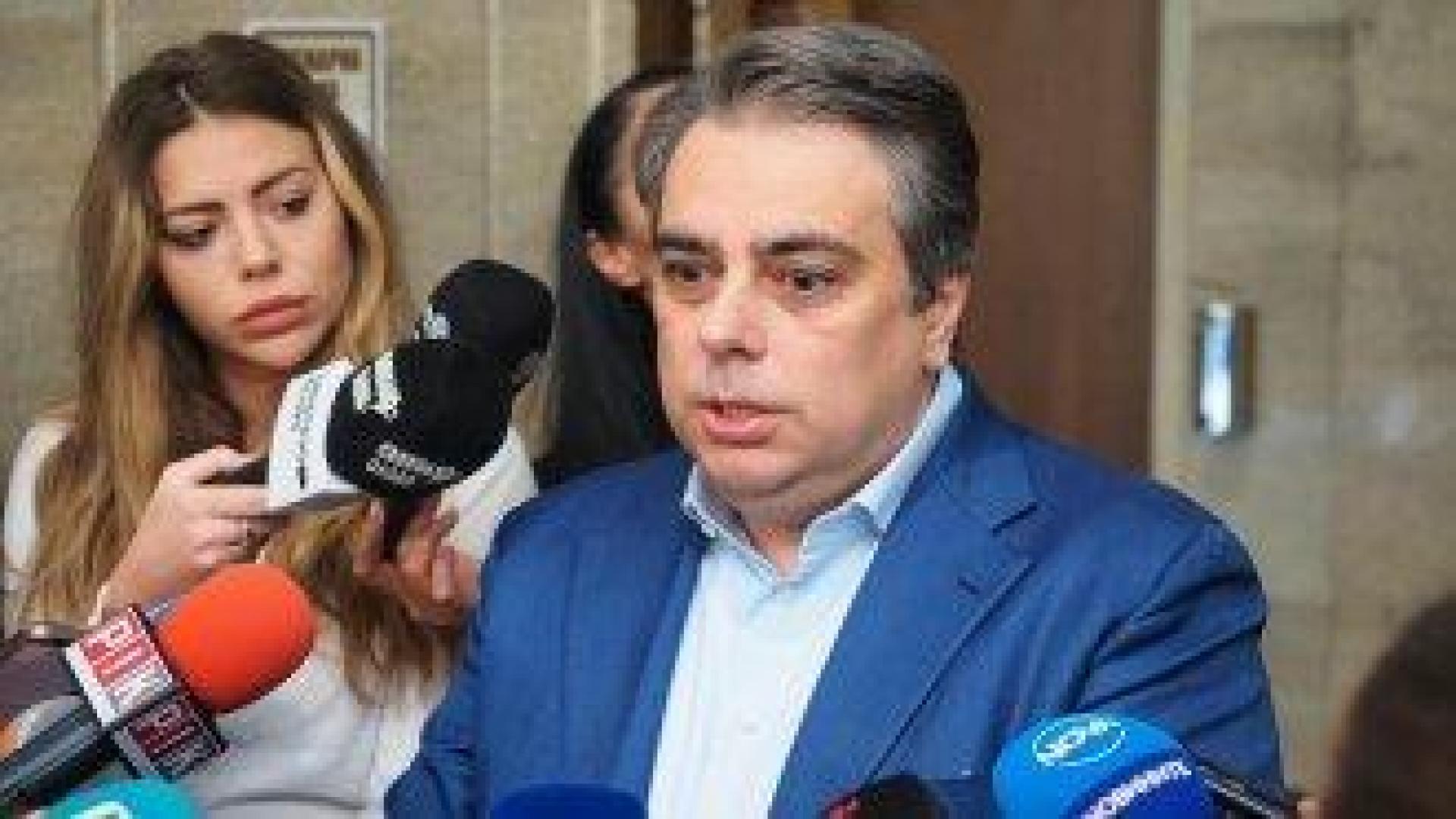 Асен Василев: Протестът ще бъде мирен, но ще блокира парламента