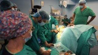 За първи път в България имплантираха баклофенова помпа за лечение на тежка спастичност