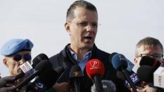 Румънският военен министър подаде оставка заради казус с висшето му образование