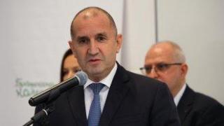 Президентът: Защо при 10 млрд. лв. здравен бюджет 550 деца разчитат на "Българската Коледа"