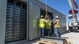 Бивши министри с хасковска жилка в ударен бизнес с батерии за ток