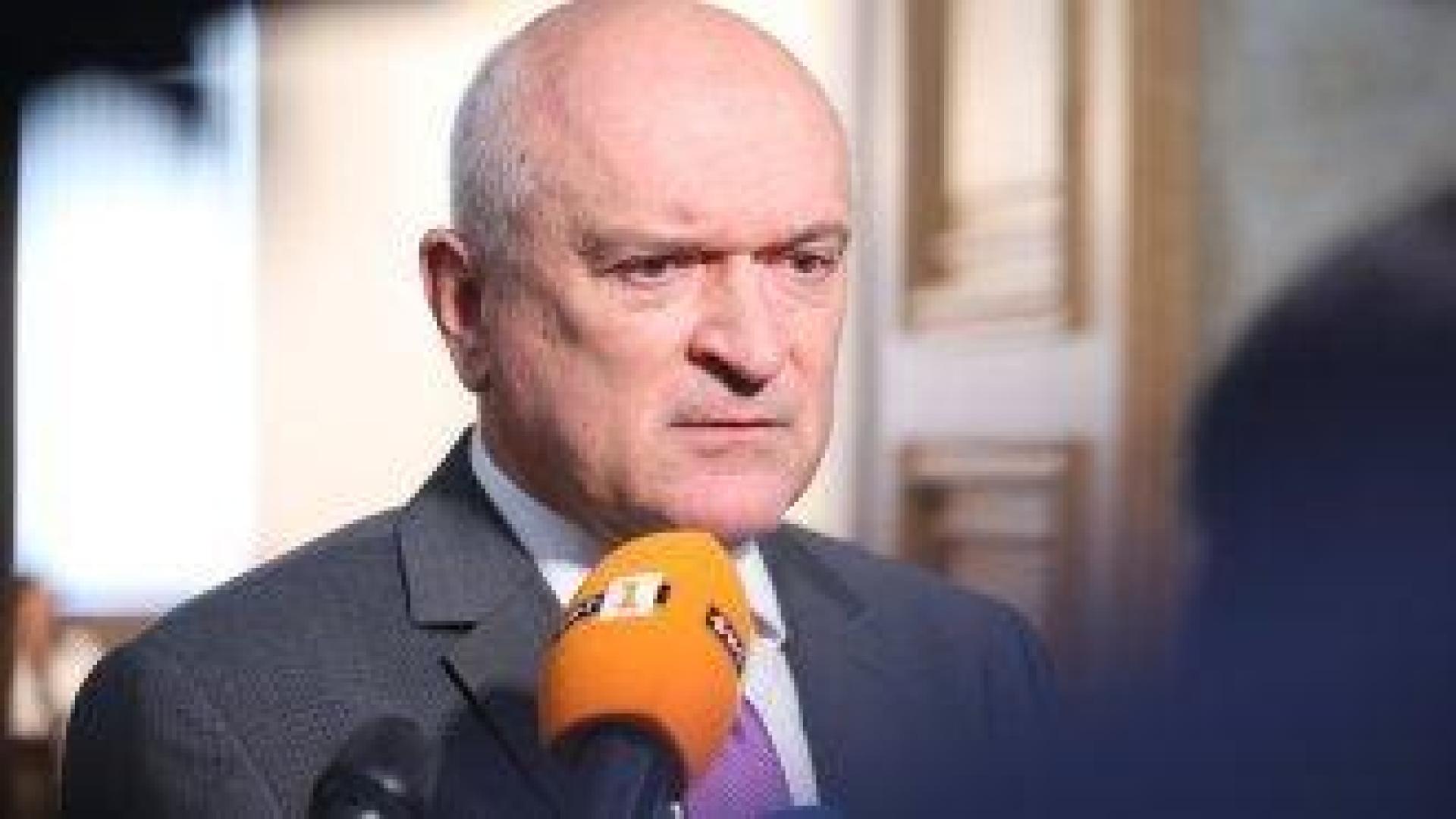 Да хвърлим камък в блатото! Време е за мегаодит на заплатите в публичния сектор