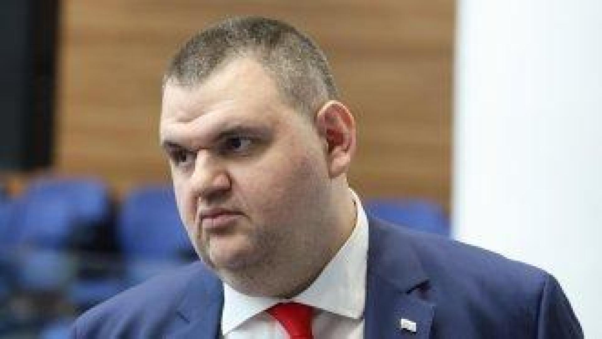 Борисов представи Пеевски като най-големия радетел за Украйна. Уредил да помогнем и с ракети