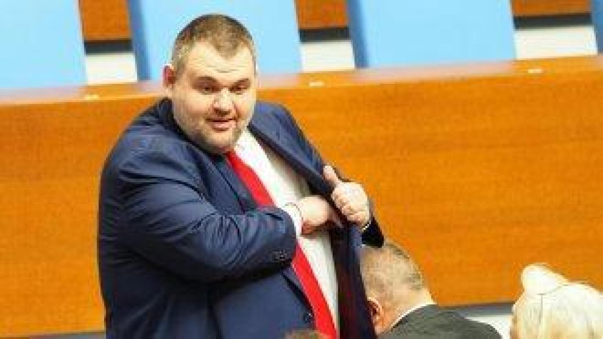 Пеевски ще прави контрапротести из страната във вторник вечерта