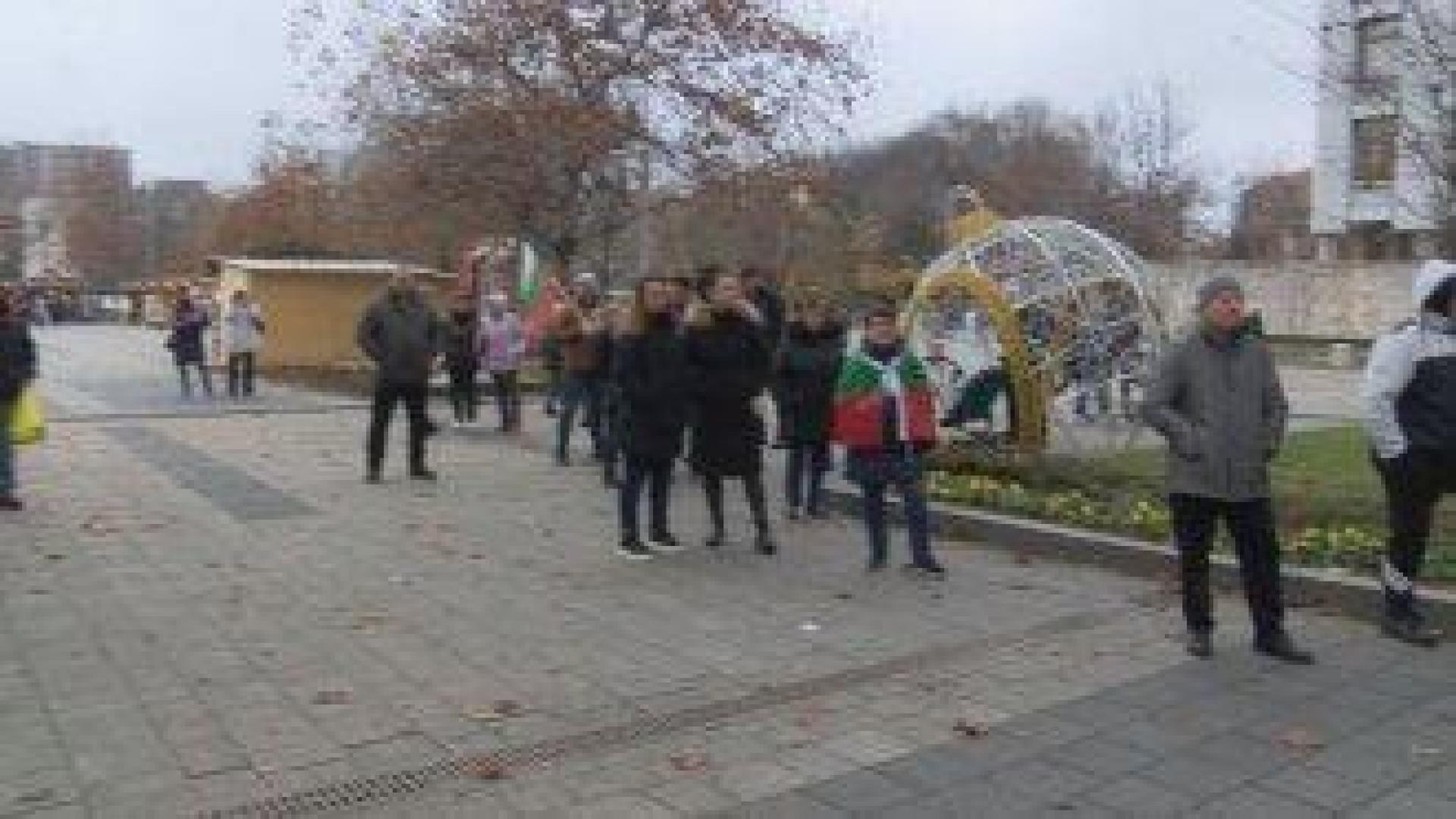 Протест в Плевен и във Враца иска оставката на управляващите