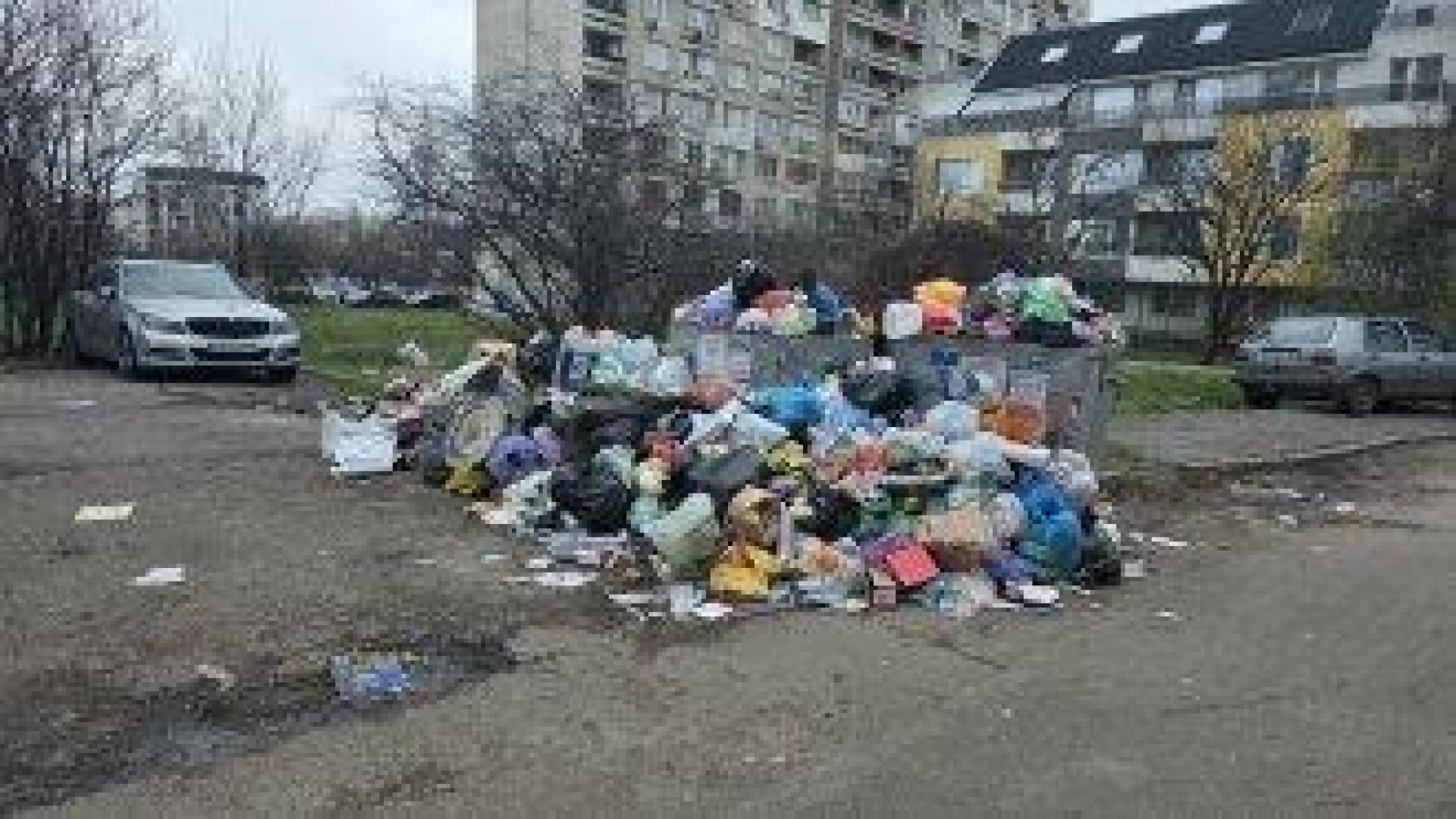 Софийският "Люлин" пак се зарина с боклуци