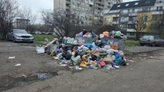 Софийският "Люлин" пак се зарина с боклуци