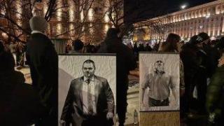 Започват дебатите по вота срещу управлението на Борисов и Пеевски (на живо)