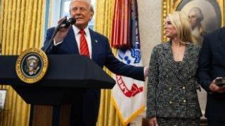 Тръмп обяви, че САЩ са задържали петролен танкер край Венецуела; корабът бил използван в подкрепа на терористи