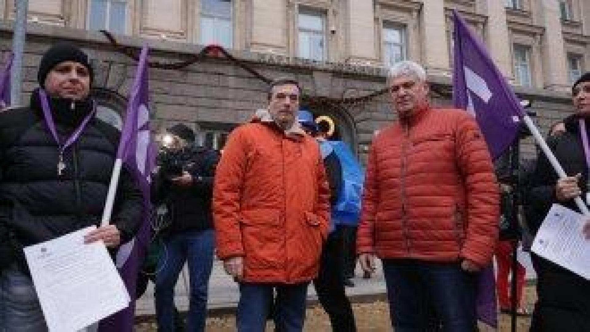 Синдикатите към депутатите: Свършете си работата - приемете бюджета