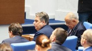 ГЕРБ и ИТН вкараха редовния Бюджет 2026 като "тест за лицемерие", ПП-ДБ обяви нов протест (обновена)