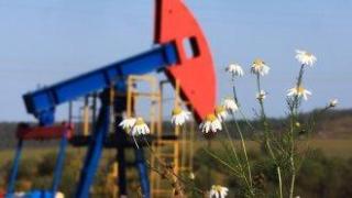 Бивш шеф на Chevron търси 2 млрд. долара за петролни проекти във Венецуела