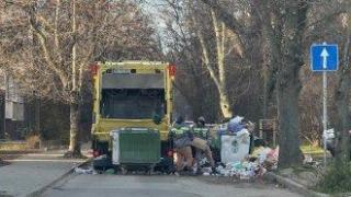 Части от София отново тънат в боклуци заради неопитни шофьори и празниците