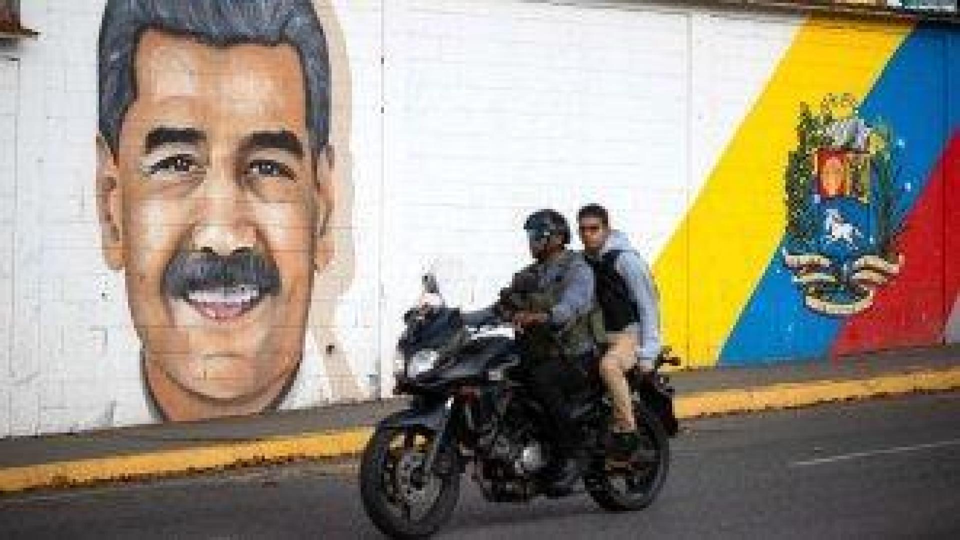 Във Венецуела е започнало издирване на лица, които са подпомогнали операцията по залавяне на Мадуро