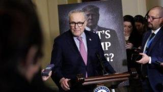 Лидерът на демократите в Сената разкритикува плана на Тръмп за управляване на Венецуела