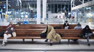 Железопътният трафик в Нидерландия е блокиран заради снеговалежи и заледявания