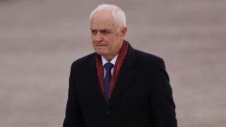 Военният министър в оставка плаши, че модернизацията на армията се качва на трупчета заради политическата криза