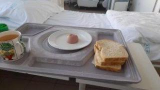 КЗК и полицията влязоха в кетъринг фирми. Разследват картел на пазара на болнична храна