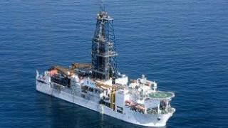 Япония ще извърши сондаж за редкоземни елементи на 6 км под водата