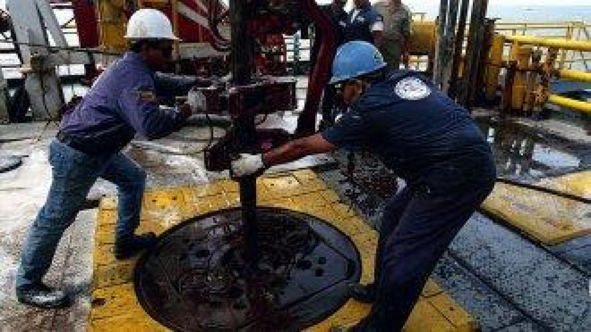 Тръмп обяви, че петролни компании на САЩ ще вложат поне 100 млрд. долара във Венецуела, те искат гаранции