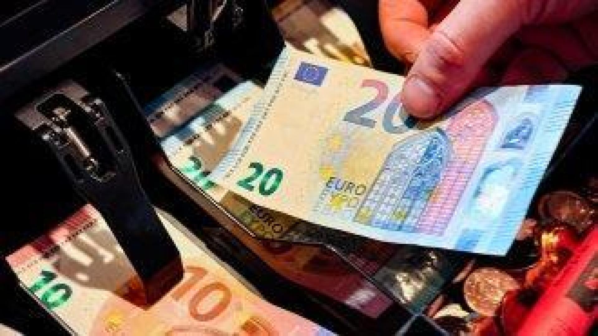 Двойното обращение: лесно с карта и телефон, по-трудно кеш