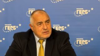 "Няма кой да плати 100 000 души": Борисов се отметна от думите за "платените" антиправителствени протести