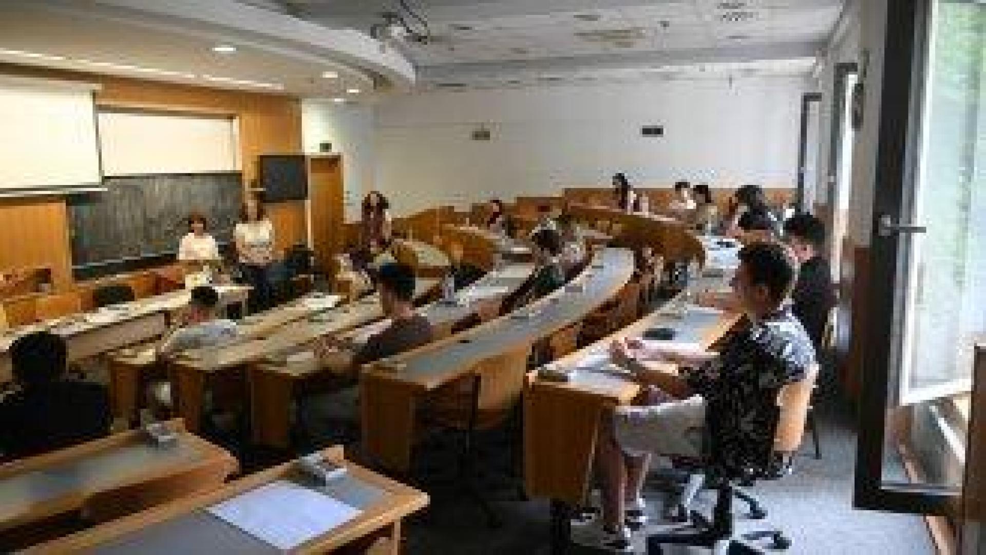 Лихвата по кредитите за студенти пада от 7 на 3%