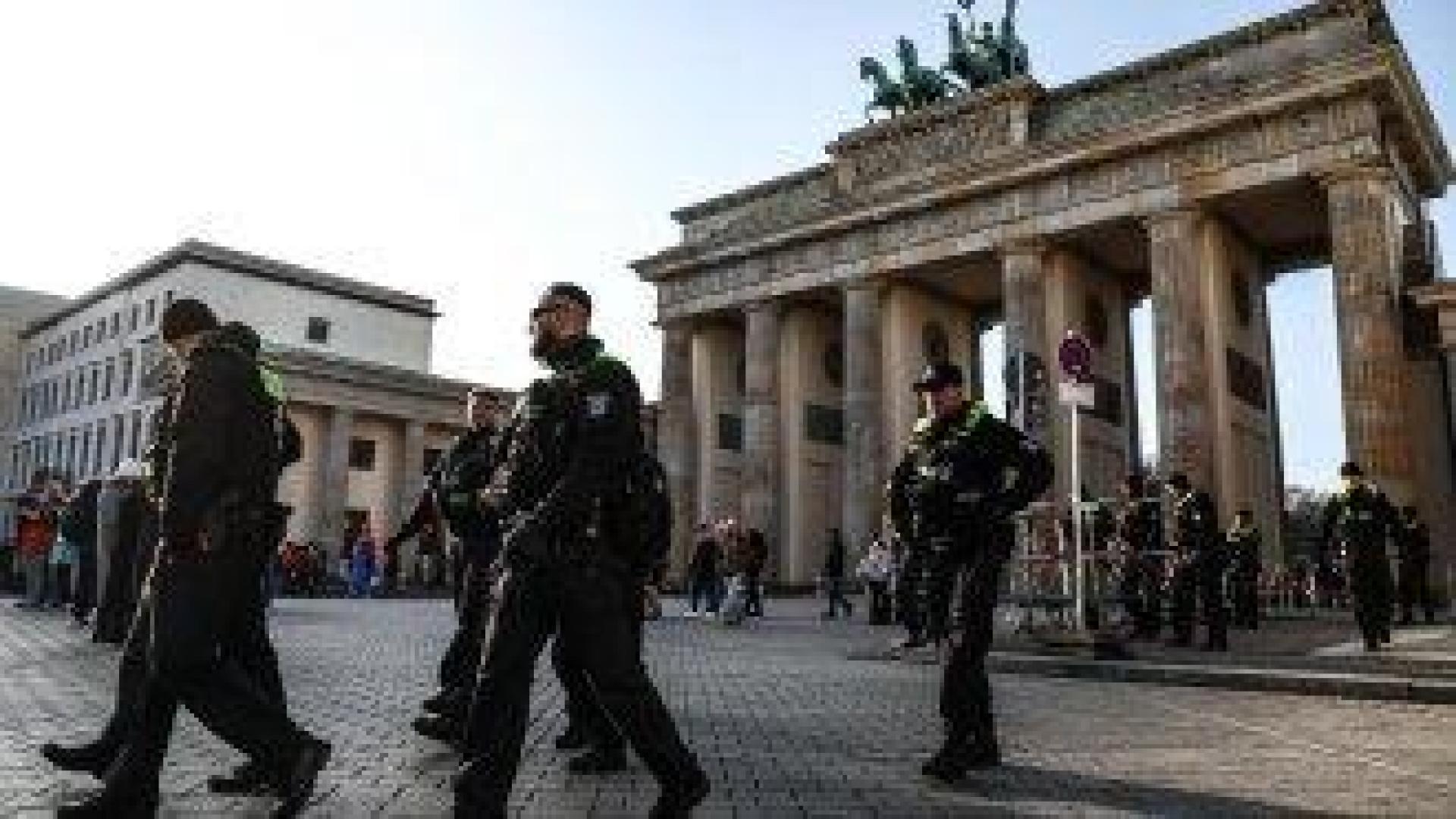 Банди в Берлин "внасят" от чужбина хора, които вършват престъпления