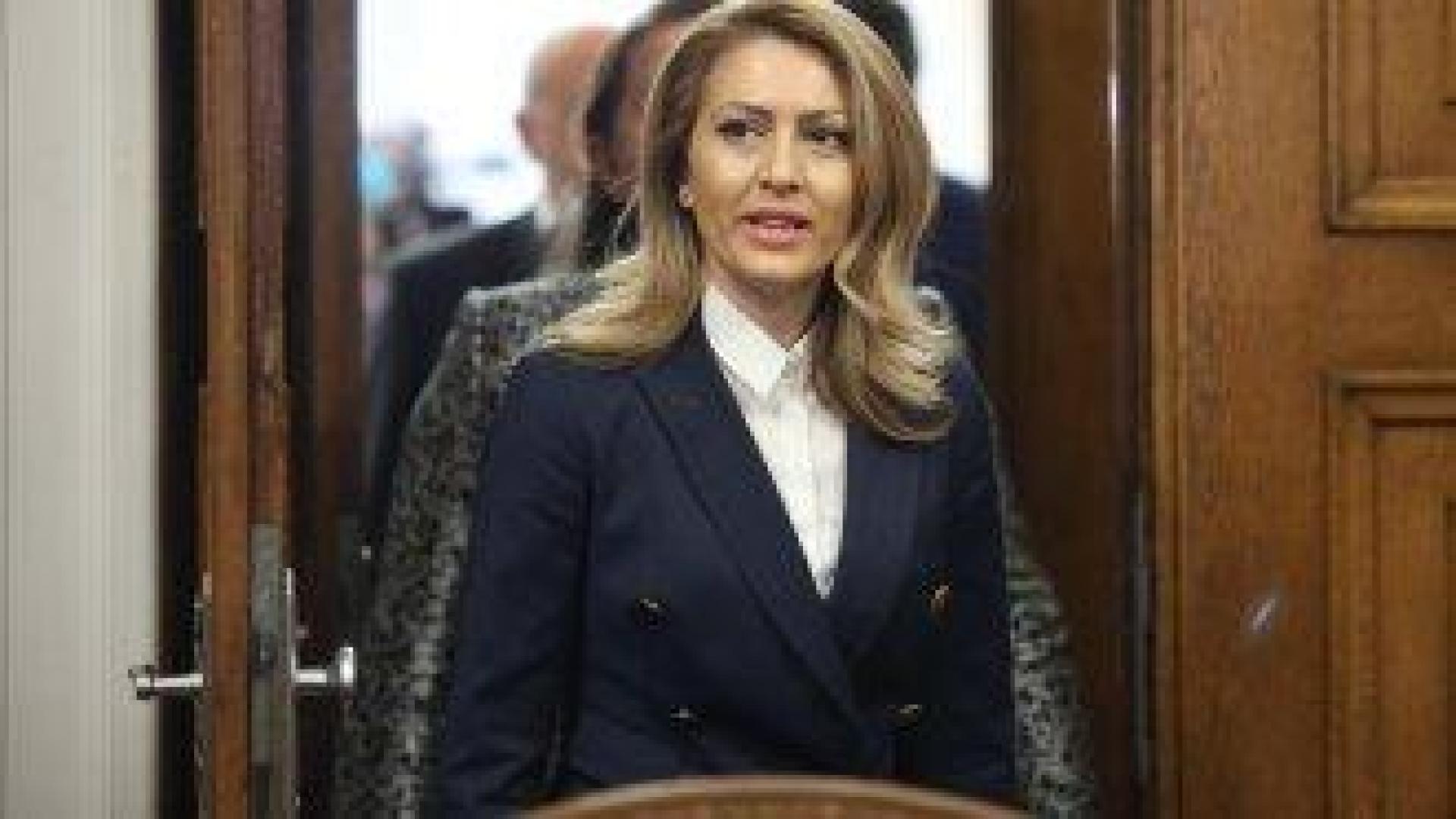 Рая Назарян би приела да е президент, ако Радев и Йотова се оттеглят