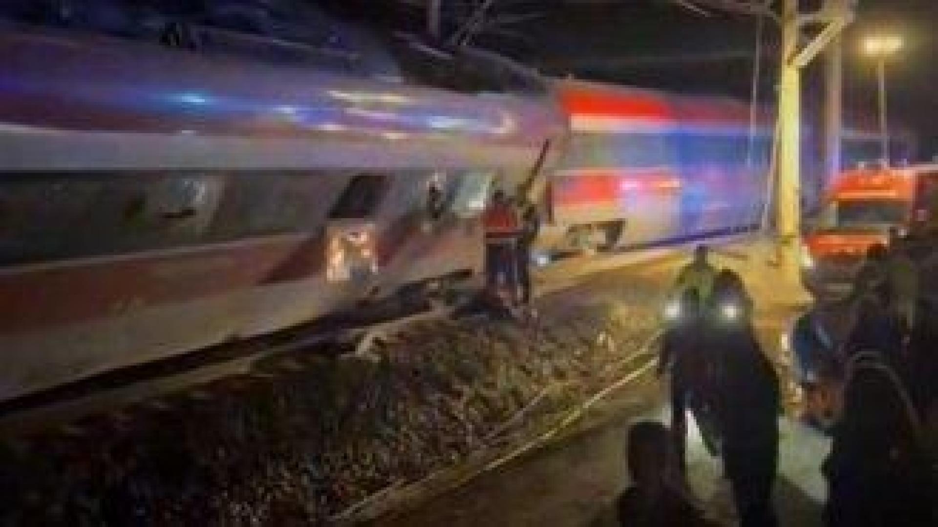 Множество загинали и ранени при дерайлиране на високоскоростни влакове в Испания