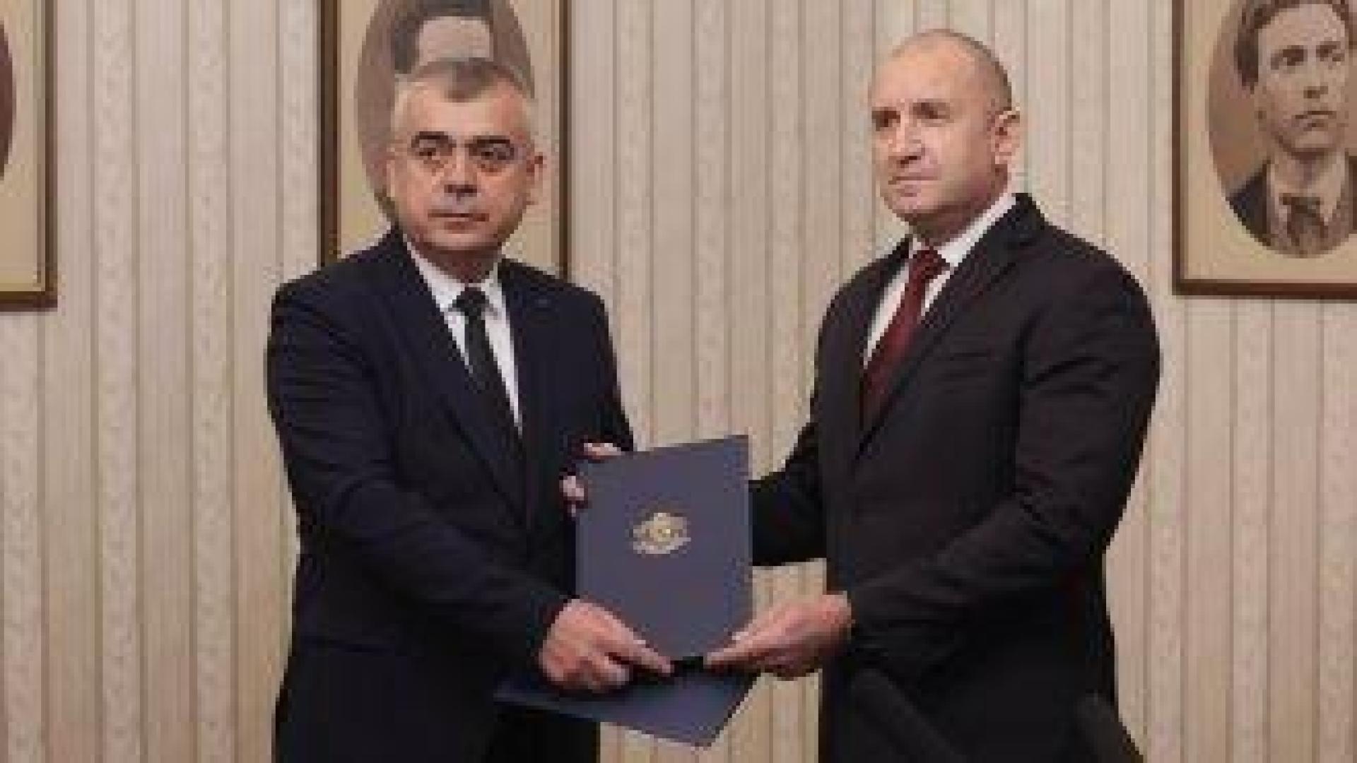 АПС и Доган обявиха безрезервна подкрепа за Радев