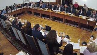 Правната комисия с нощно заседание. Управляващите форсират поправките на изборния закон