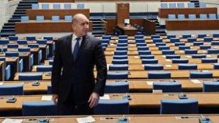 Какво може да се очаква от листите на Радев